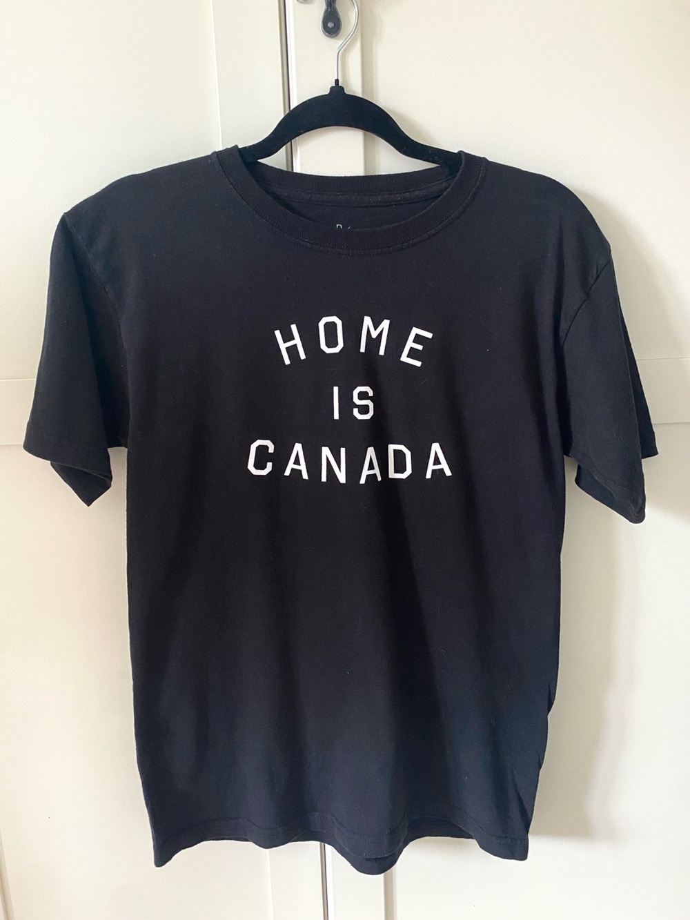 Peace Collective Unisex Classic Black 'Home Is Canada' Graphic Tee Size L